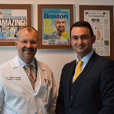Ben Ambrose meeting Dr Bohdan Pomahač (alumnus of Palacký University and surgeon who led the USA's first full face transplant).